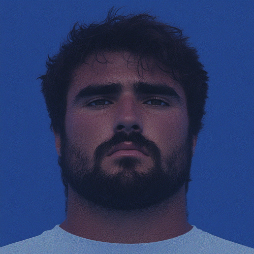 An accurate image of Issac Newton in painting style.