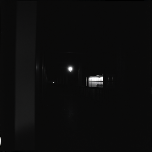 The Empty Space in Diane Arbus' Picture